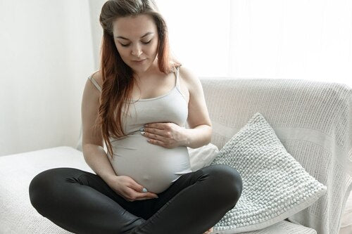 11 Foods to Avoid During Pregnancy (and Safe Alternatives!)