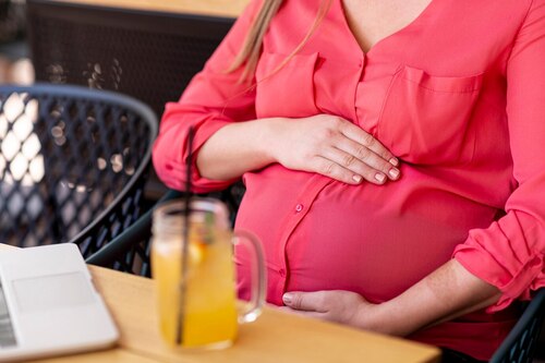 Healthy Eating Goals for a Strong & Nourished Pregnancy
