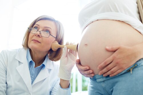 Is It Safe to Use Cleaning Products While Pregnant